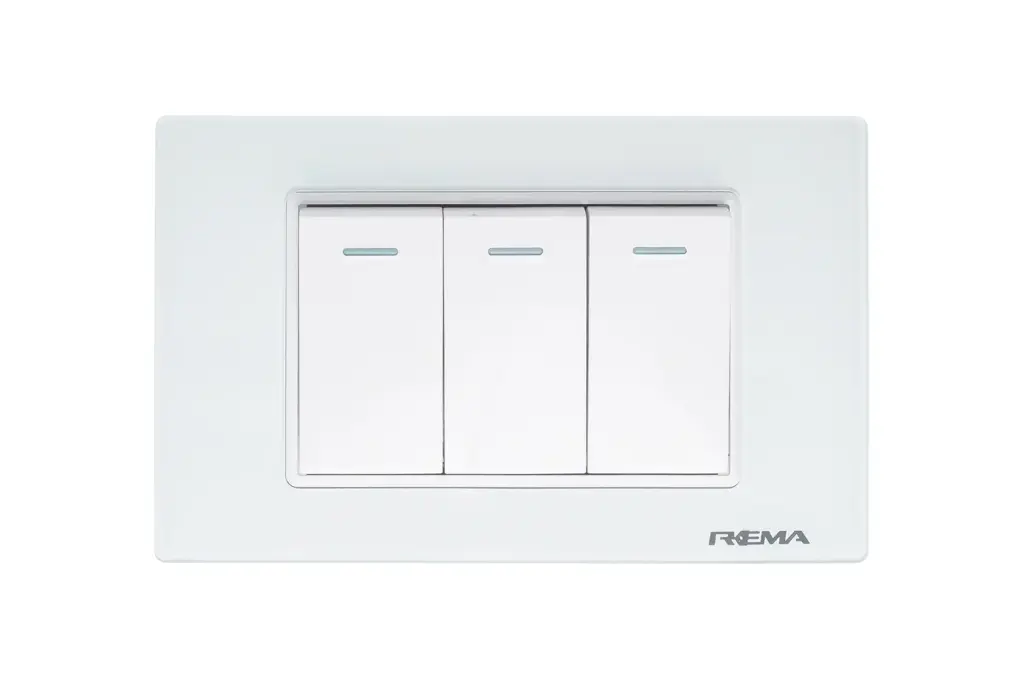 Interruptor Embutido Triple 16A x 250V | REMA