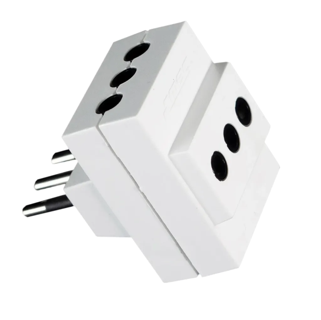 Macho Adaptador Triple 10A